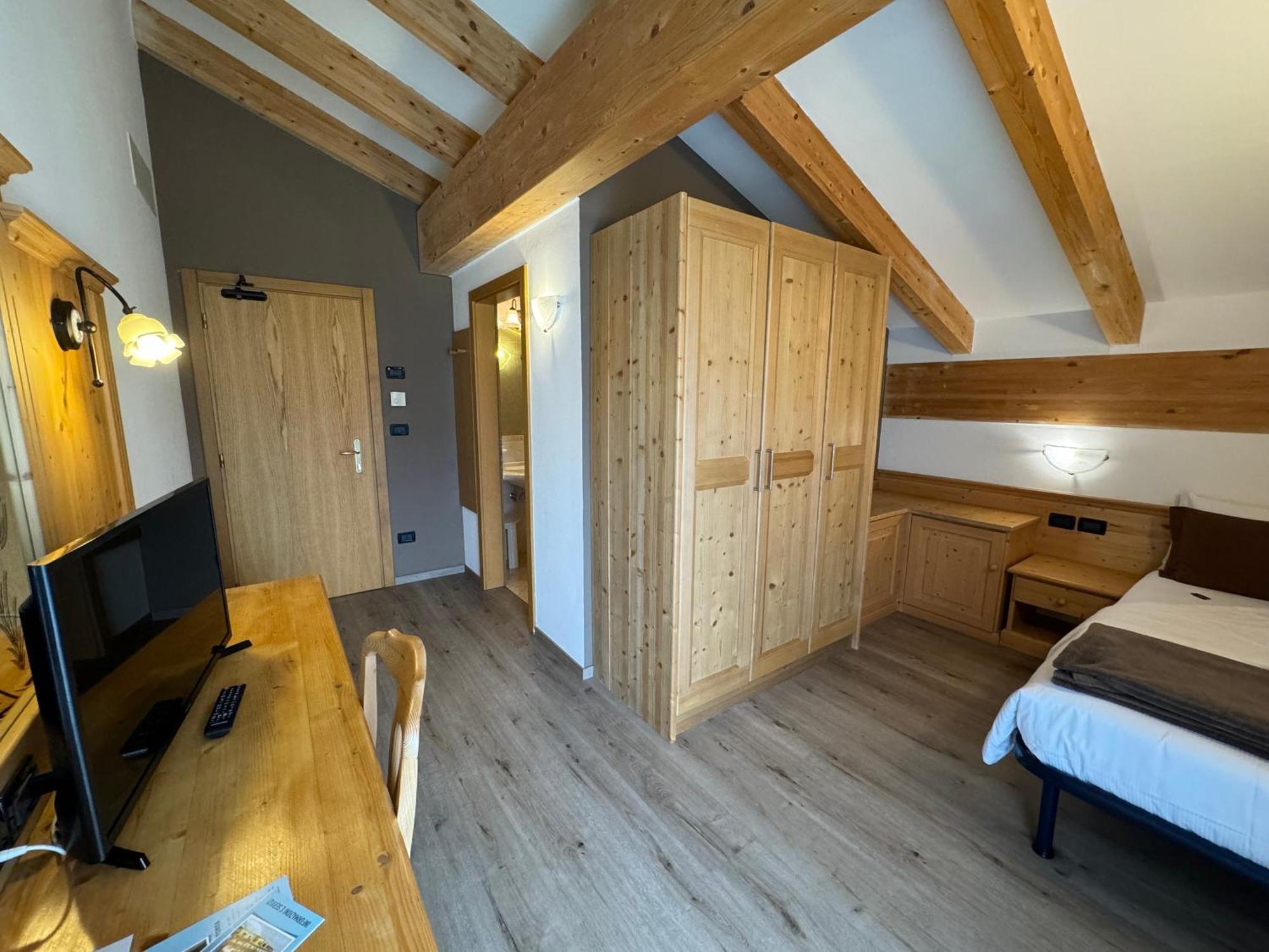 Flos Hotel Moena Eksteriør bilde